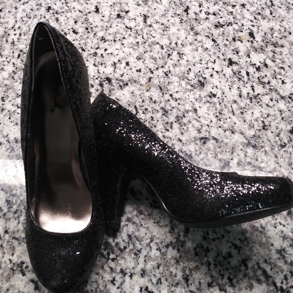 SOLD.......Black Sparkle Heels - Picture 1 of 4